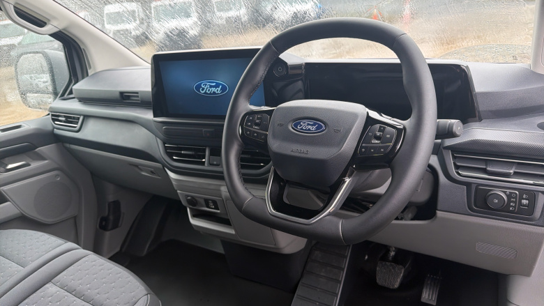 Ford Transit Custom E-320 L1 Rwd 100kW 65kWh H1 Van Limited Auto